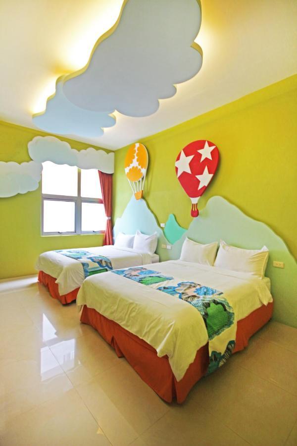 Fun Trip - Little Castle & Oscar B&B Taitung Exterior foto