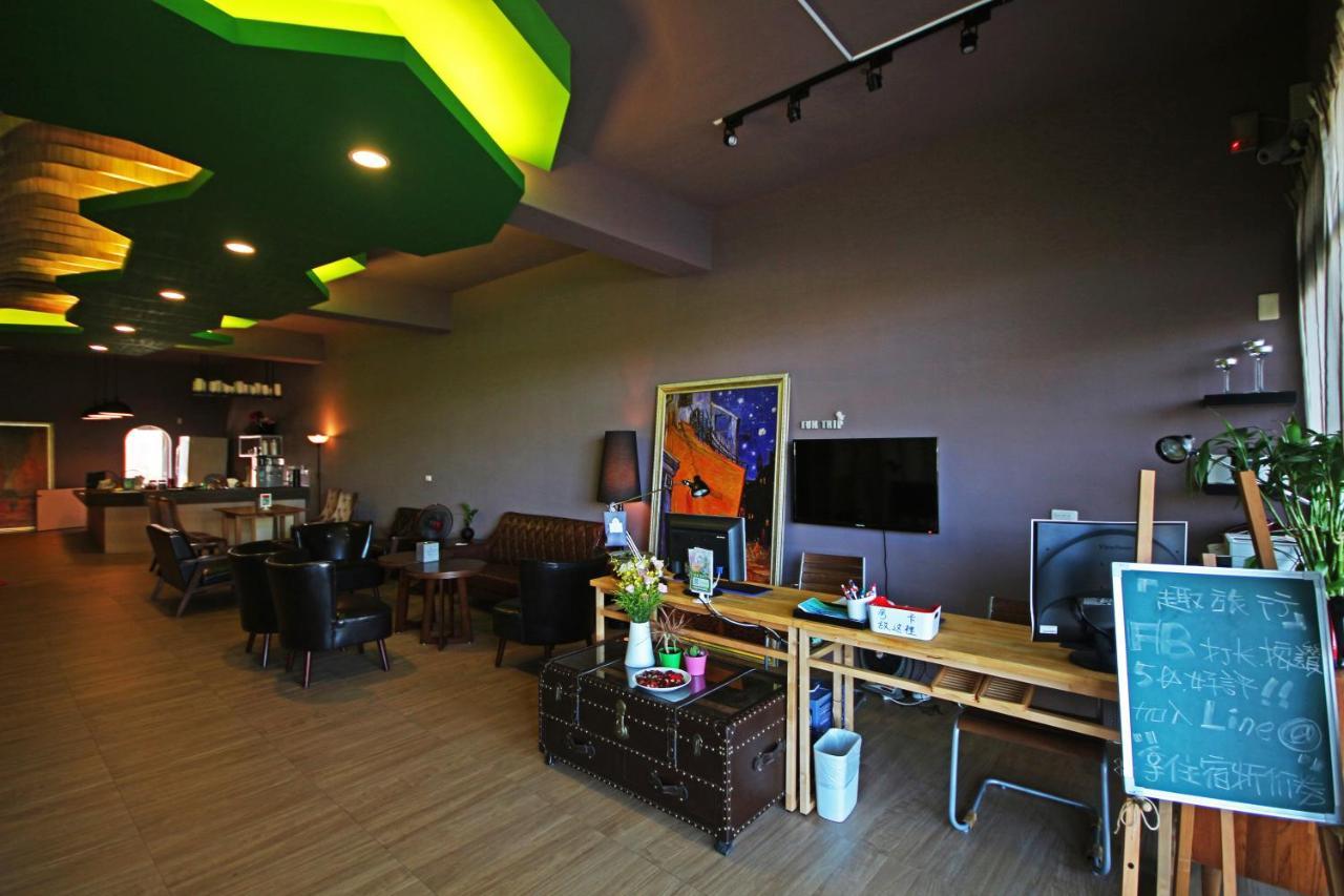 Fun Trip - Little Castle & Oscar B&B Taitung Exterior foto