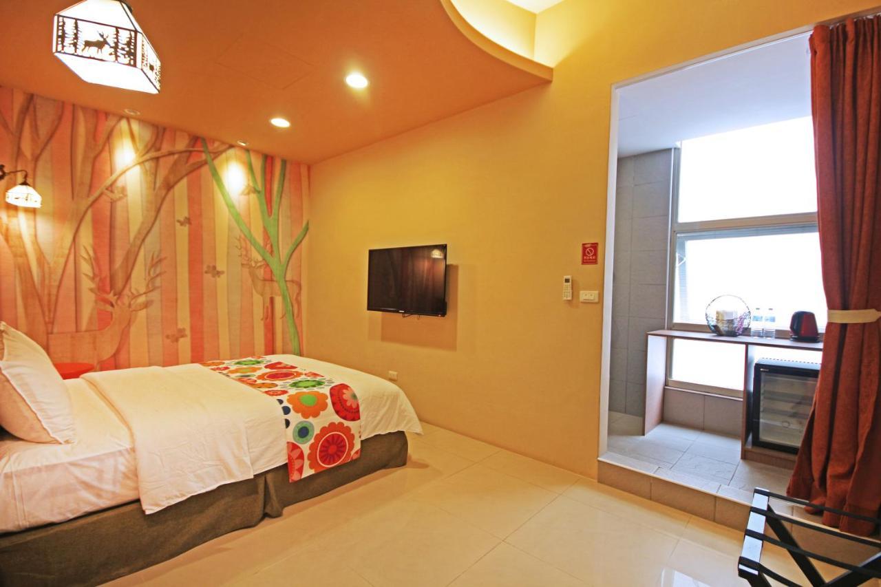 Fun Trip - Little Castle & Oscar B&B Taitung Exterior foto