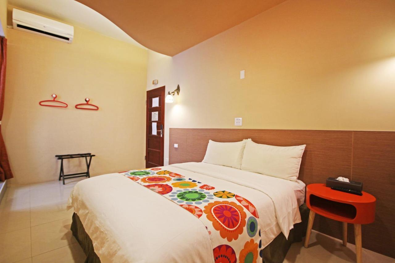 Fun Trip - Little Castle & Oscar B&B Taitung Exterior foto