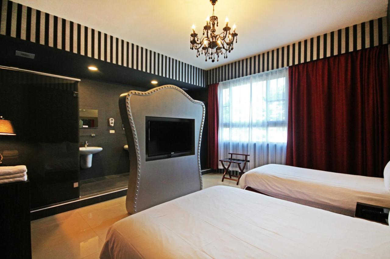 Fun Trip - Little Castle & Oscar B&B Taitung Exterior foto