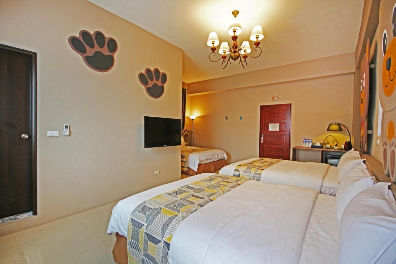 Fun Trip - Little Castle & Oscar B&B Taitung Exterior foto