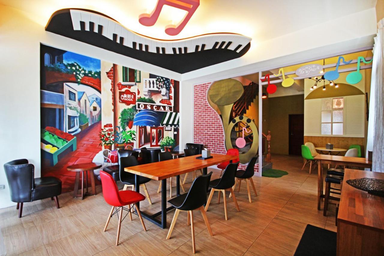 Fun Trip - Little Castle & Oscar B&B Taitung Exterior foto