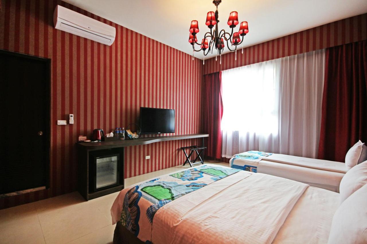 Fun Trip - Little Castle & Oscar B&B Taitung Exterior foto