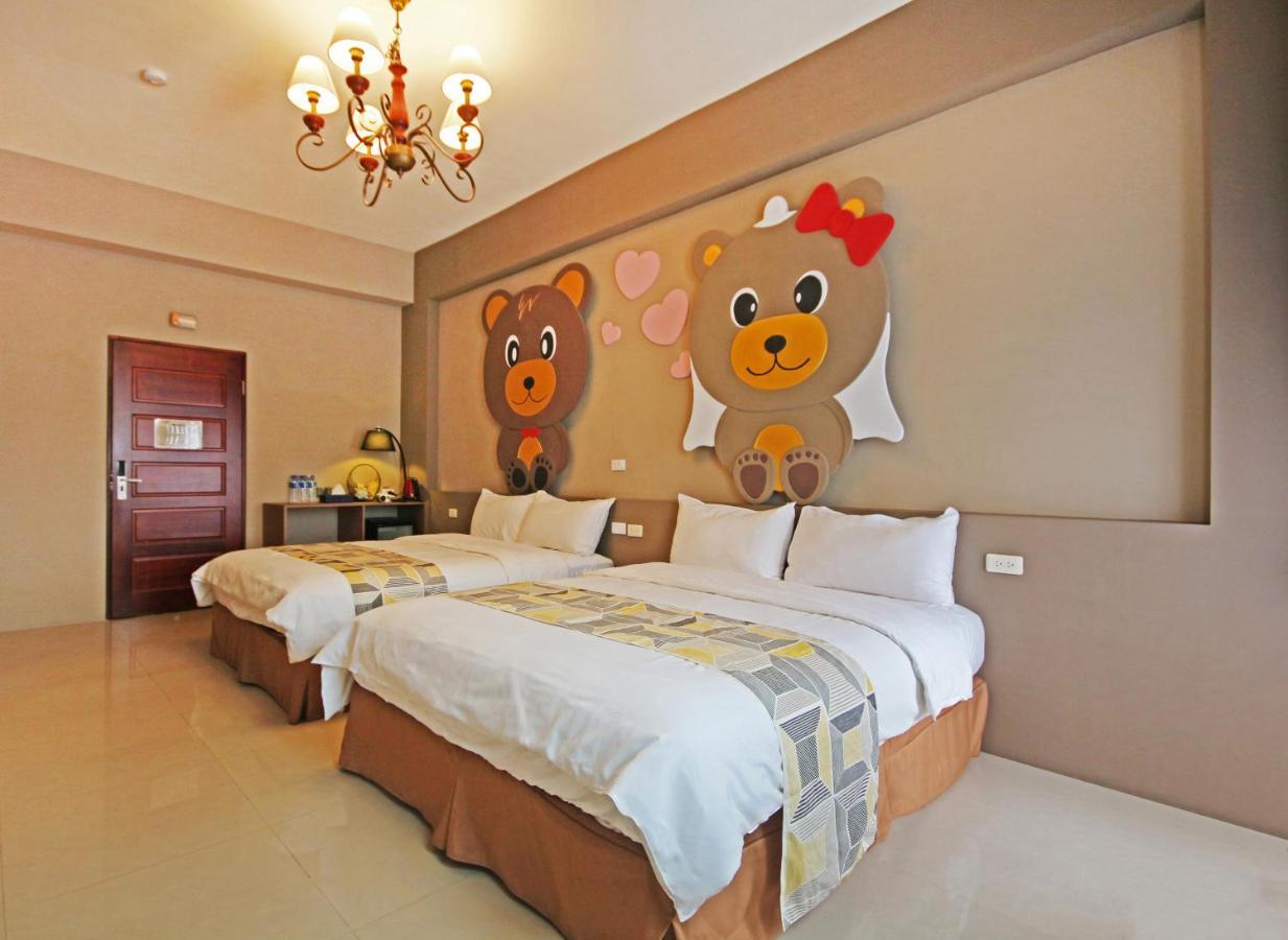 Fun Trip - Little Castle & Oscar B&B Taitung Exterior foto