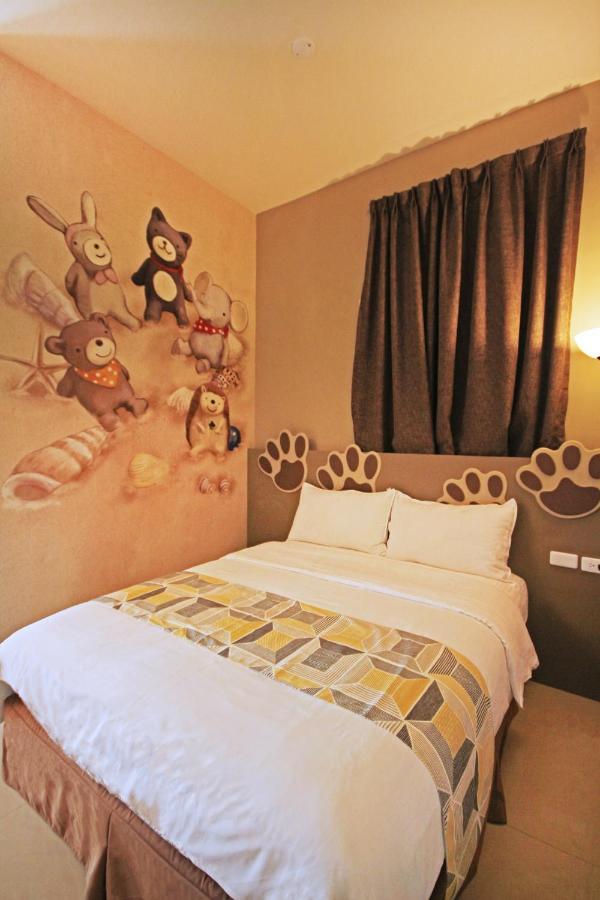 Fun Trip - Little Castle & Oscar B&B Taitung Exterior foto